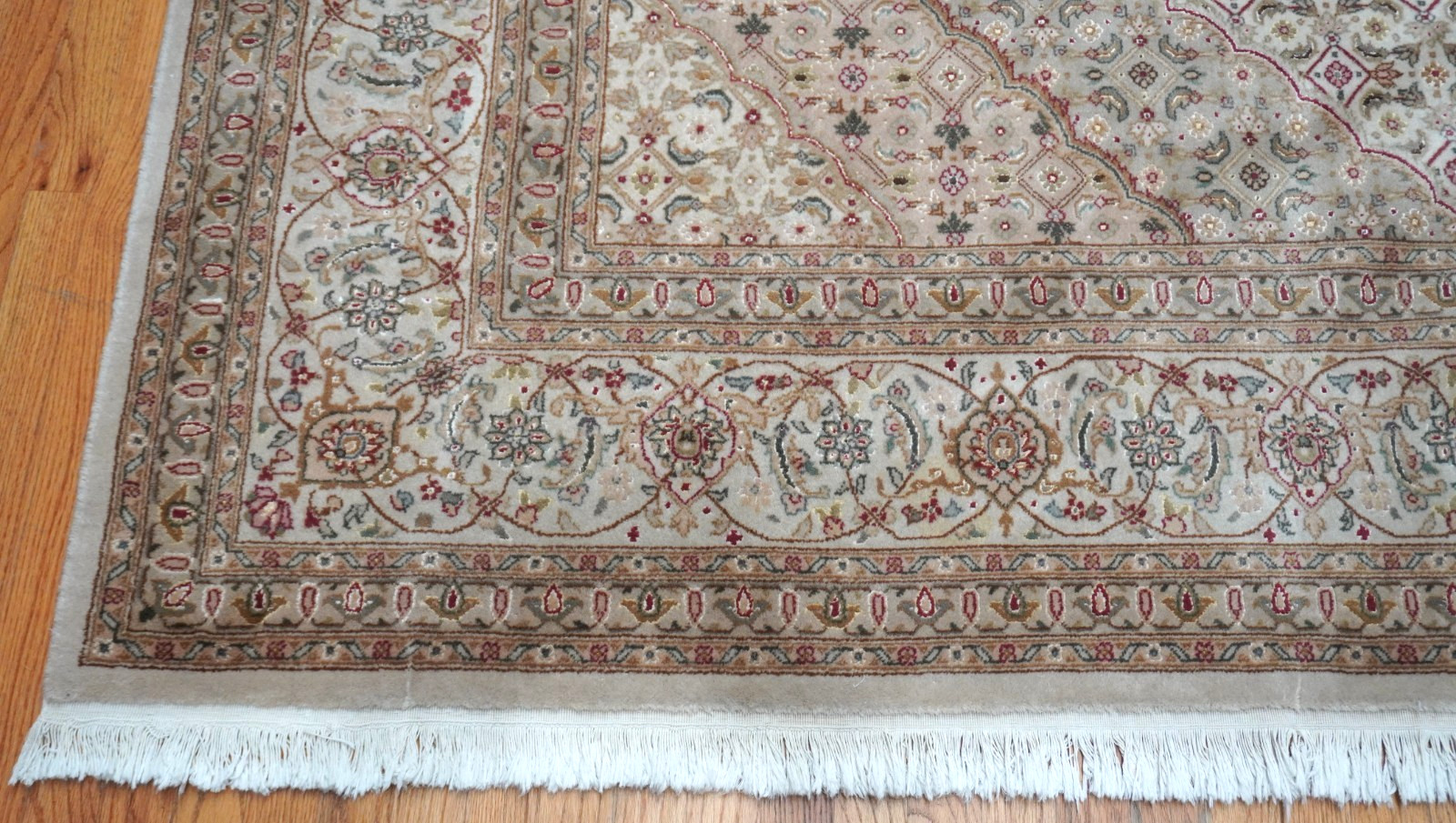 Elegant Tabrizz 8’5″ x 11’8 Hand-Knotted Wool & Silk Oriental Rug Excellent
