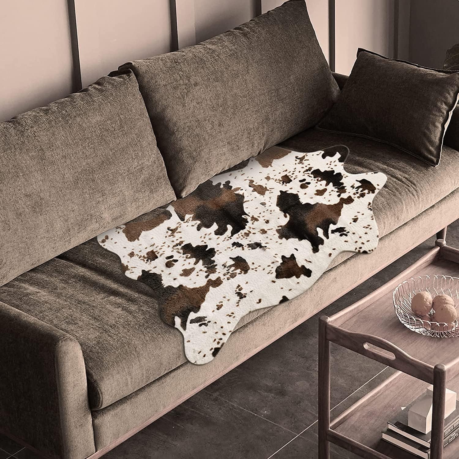 Luxury Cow Print Microfiber Rug 43×29.5 IN – Ideal for Entryway & Living Room