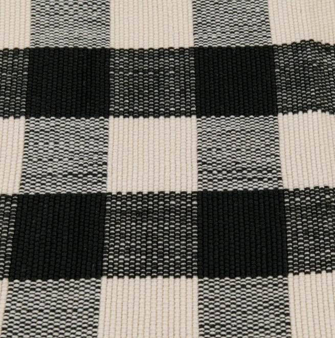 Mainstays 24″ x 36″ Black & White Outdoor Layering Rug