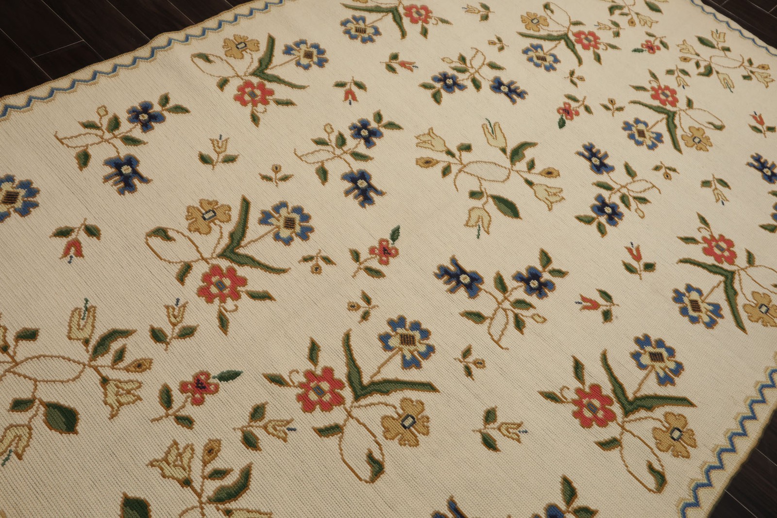 6’x9’3” Hand Woven Wool Ivory French Needlepoint Flatweave Floral Rug