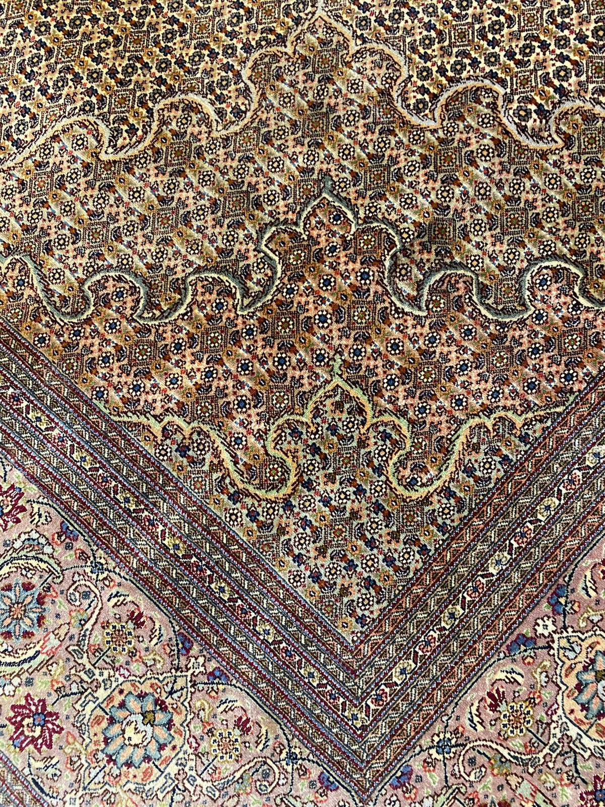 10×10′ Pre-owned Perrsian Wool and Silk Tabriiz Mahii Rug 400 KPSI #F-6661