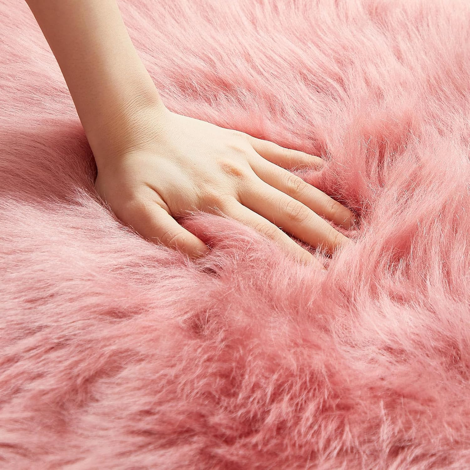 AMTOVO Faux Fur Rug, Blush Pink Area Rug, Fluffy Sheepskin Rug, Fuzzy Ultra Soft