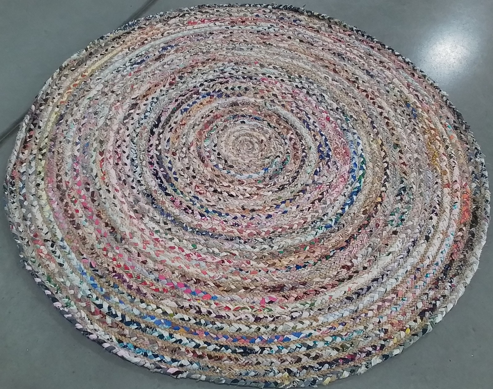 BEIGE / MULTI 5′-0″ x 5′-0″ Flaw in Rug, Reduced Price 1172803249 CAP202B-5R