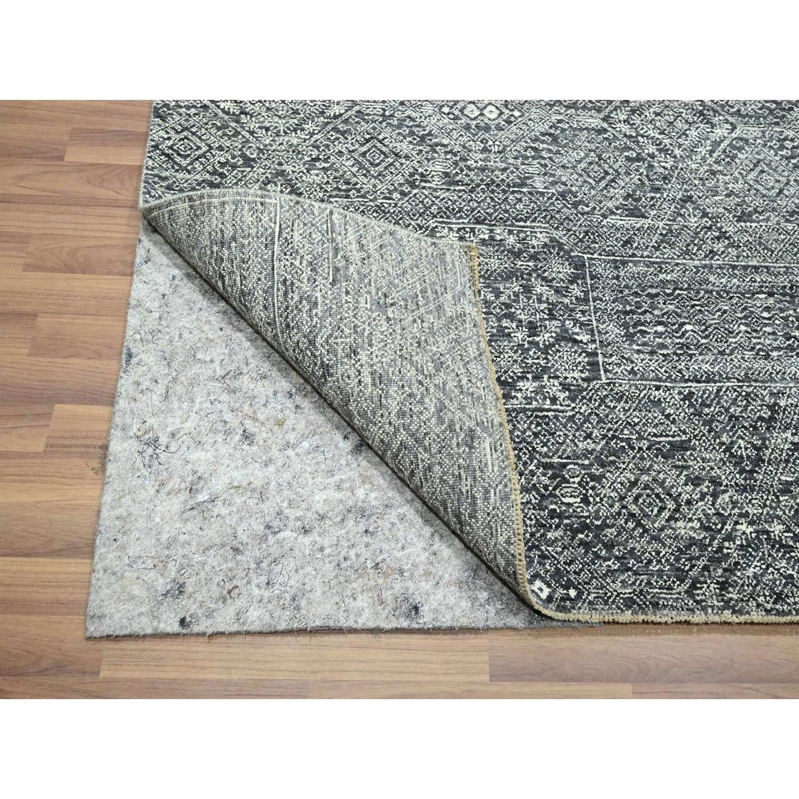 8’1″x10’1″ Gray Intricate Geometric Design Wool and Silk Hand Knotted Rug R76566
