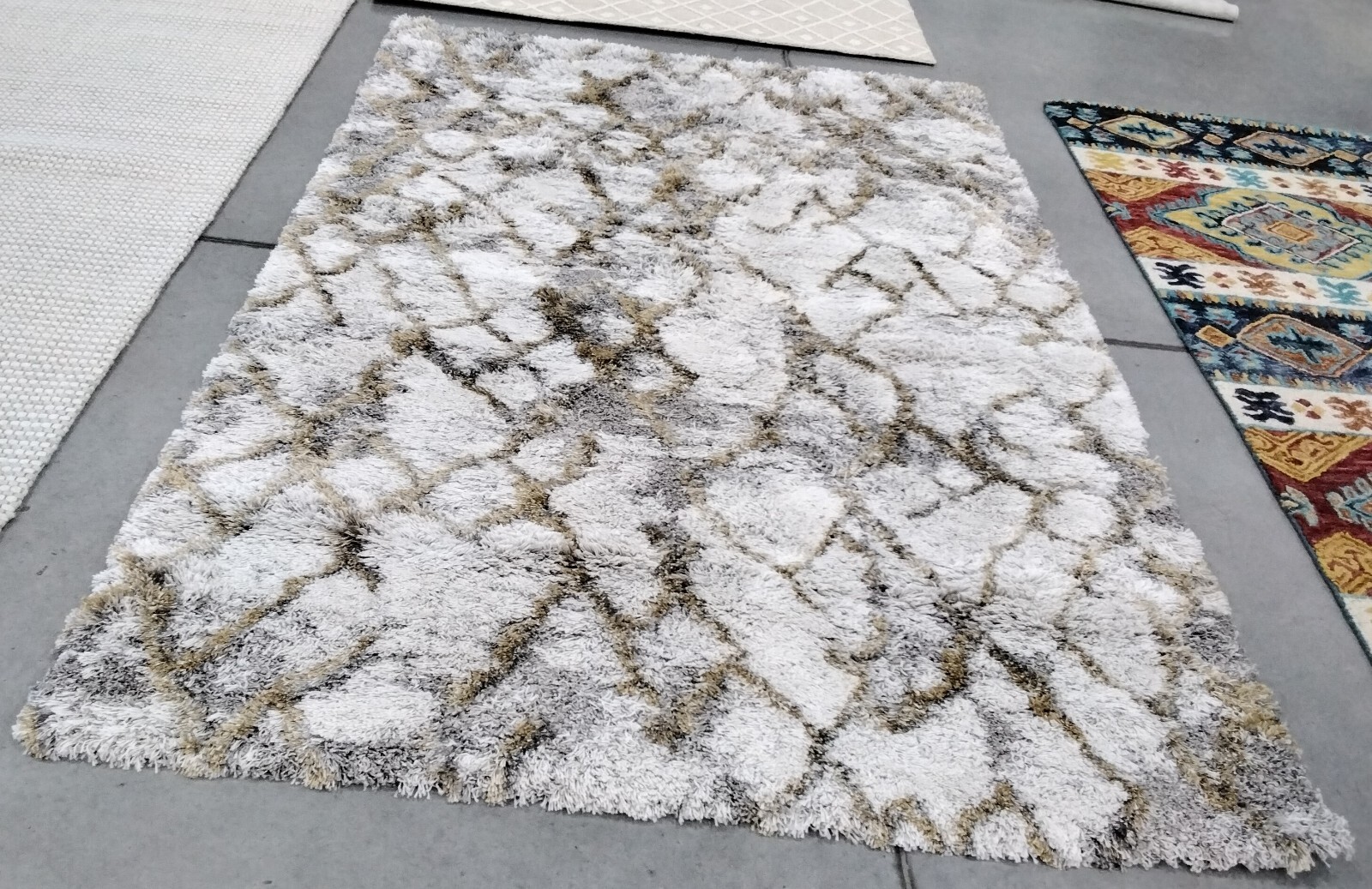 IVORY / GOLD 6′ X 9′ Damaged Binding Rug, Reduced Price 1172746831 HZN894D-6