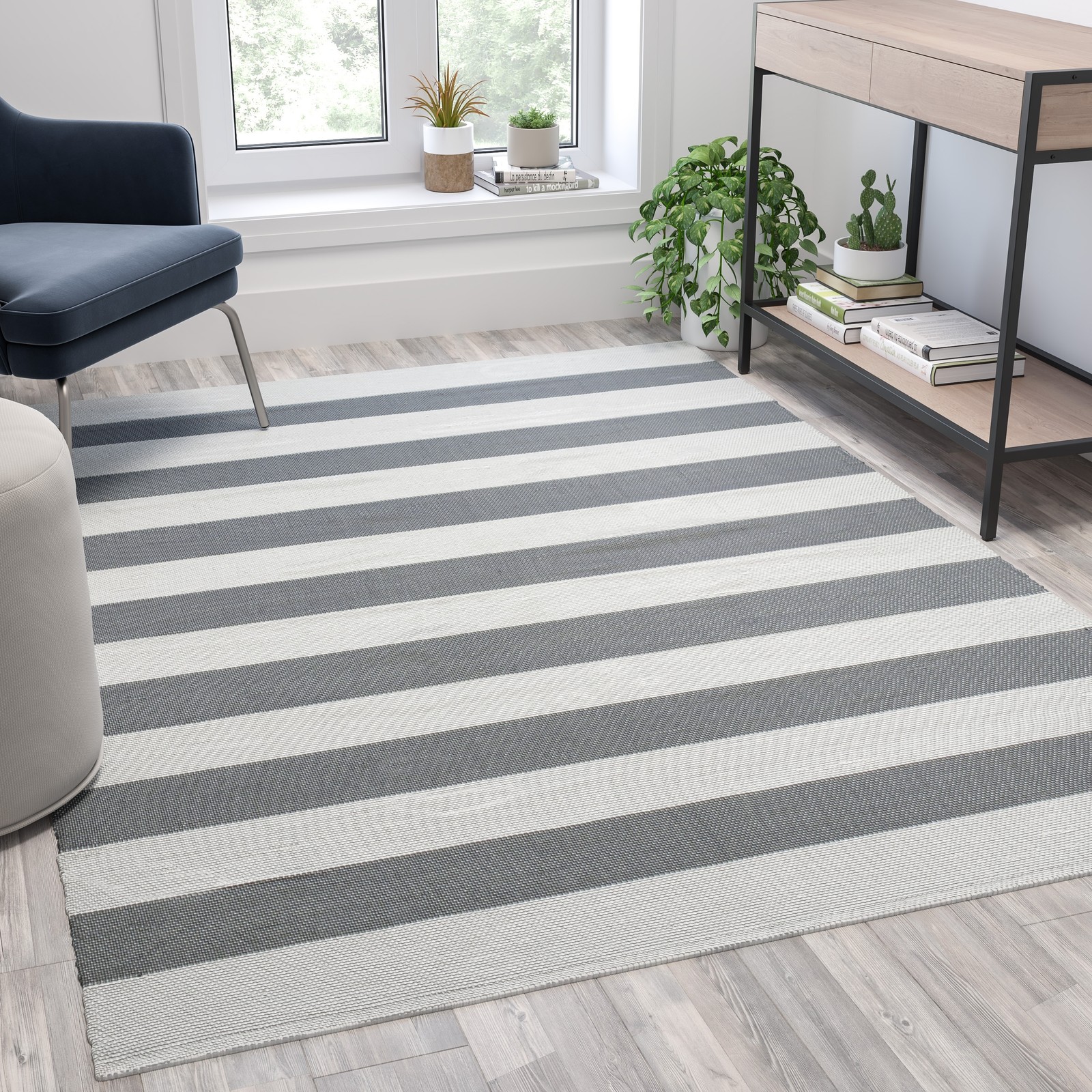 Indoor/Outdoor Handwoven Striped Cabana Style Area Rug – 81.5″W x 60″D x 0.375″H
