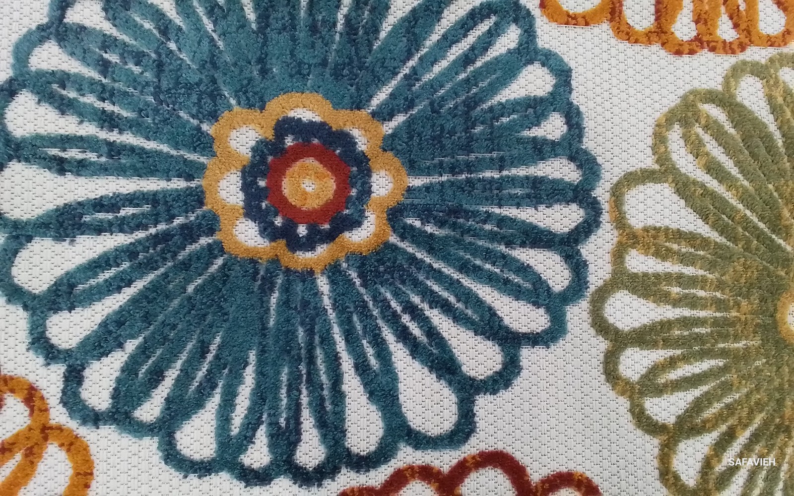 CREME / RED 5′-3″ x 7′-6″ Flaw in Rug, Reduced Price 1172794225 CBN801A-5