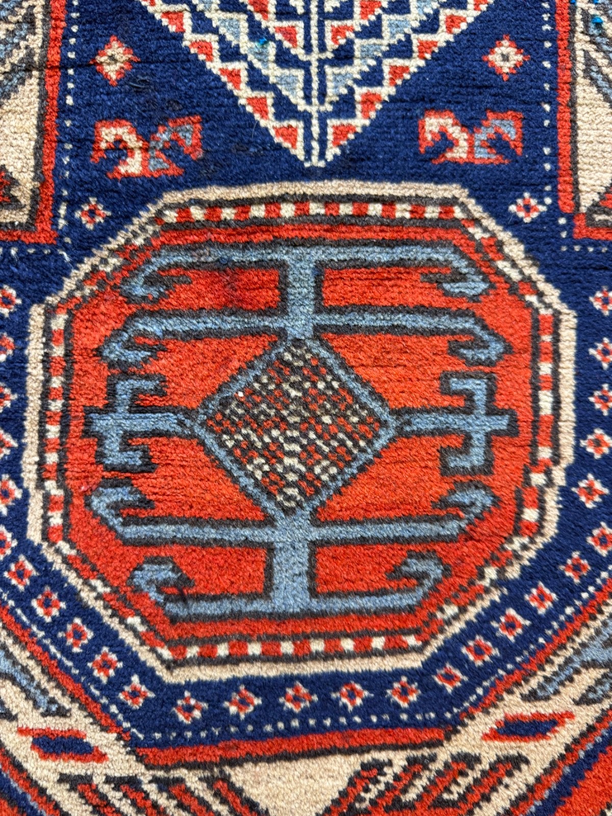 Vintage Fabulous Hand Knotted Azerbaijan Wool Rug Carpet Floor Covering 142x86Cm