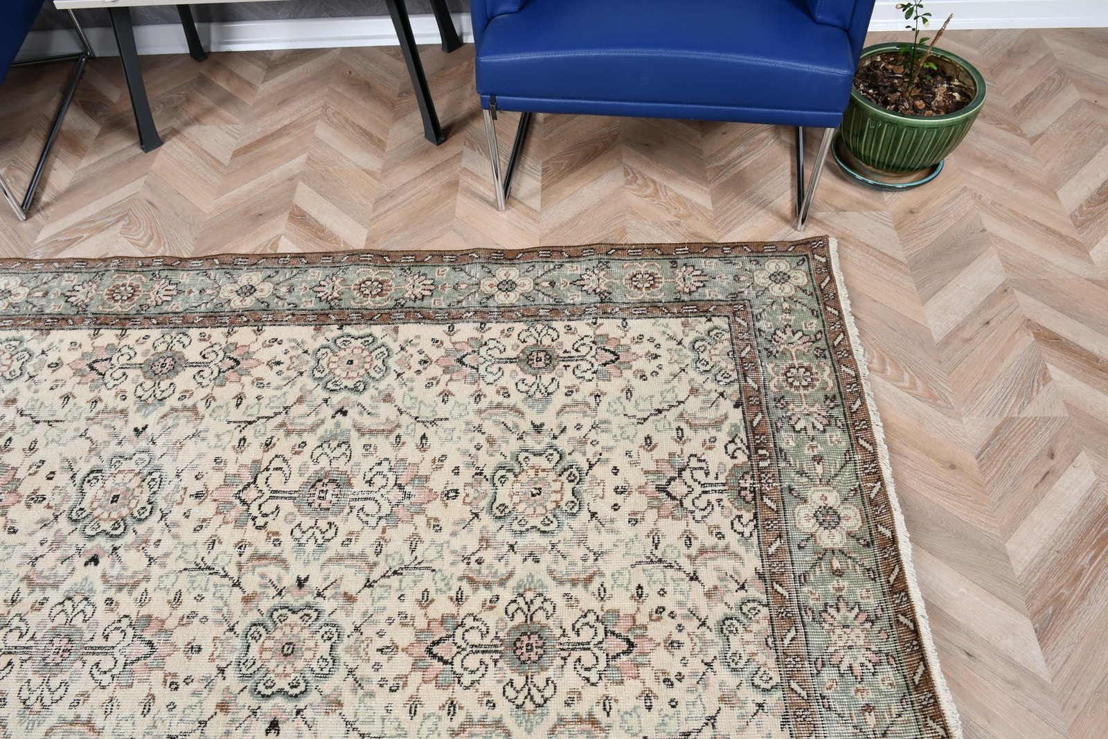 Vintage Large Rug, 5,5×8,5 ft Turkish Rug, Beige Wool Rug