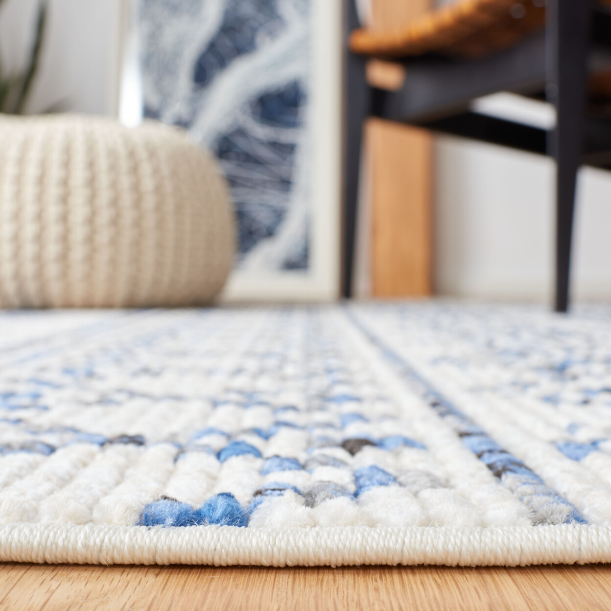 SAFAVIEH Sedona Collection SED807B Ivory / Dark Grey Rug