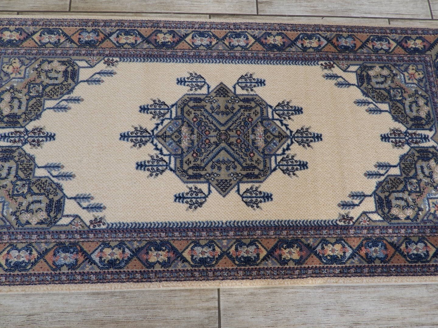 Oriental Medallion Design Wool Machinemade Rug 80×160 Cm