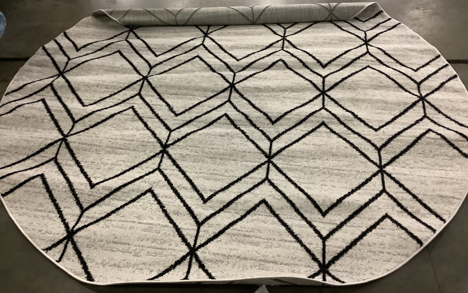 LIGHT GREY / BLACK 8′-0″ x 8′-0″ Flaw in Rug Reduced Price 1172670553 ADR241F-8R