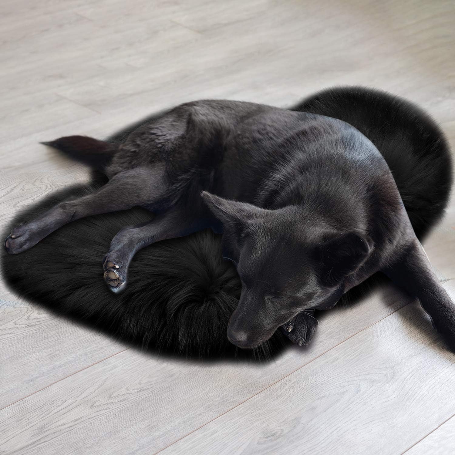 Mudder Faux Fur Rug Heart Shape 12×16 Black