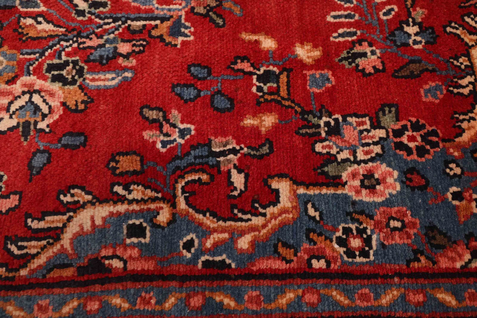 Vintage 8’4″ x 11’10” Traditional Hand Knotted Vegetable Dye Wool Area Rug