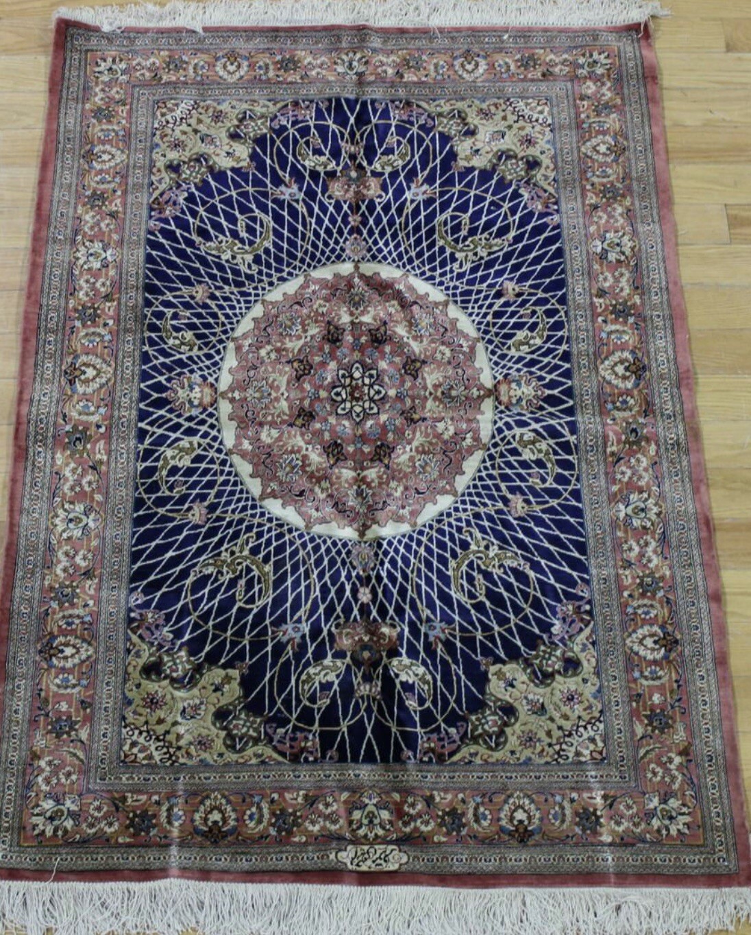 Silk Rug with Signature, Qume 100% Silk , 100% Hand-knotted size 5X3.2