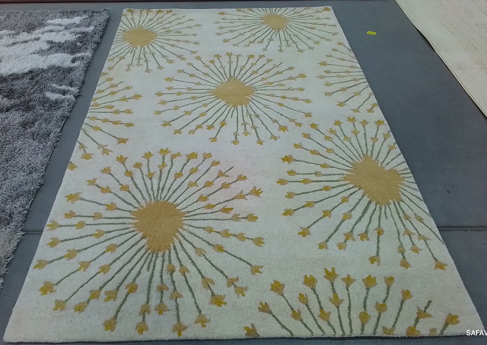 BEIGE / GOLD 5′-0″ x 8′-0″ Back Stain Rug, Reduced Price 1172793868 BEL123A-5