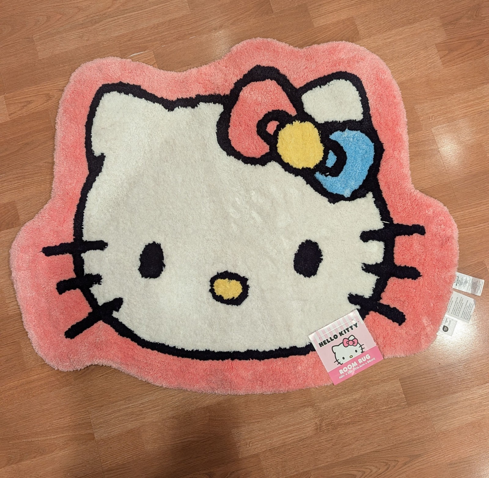 New item: HUGE Hello Kitty Room Rug 33 x 42″