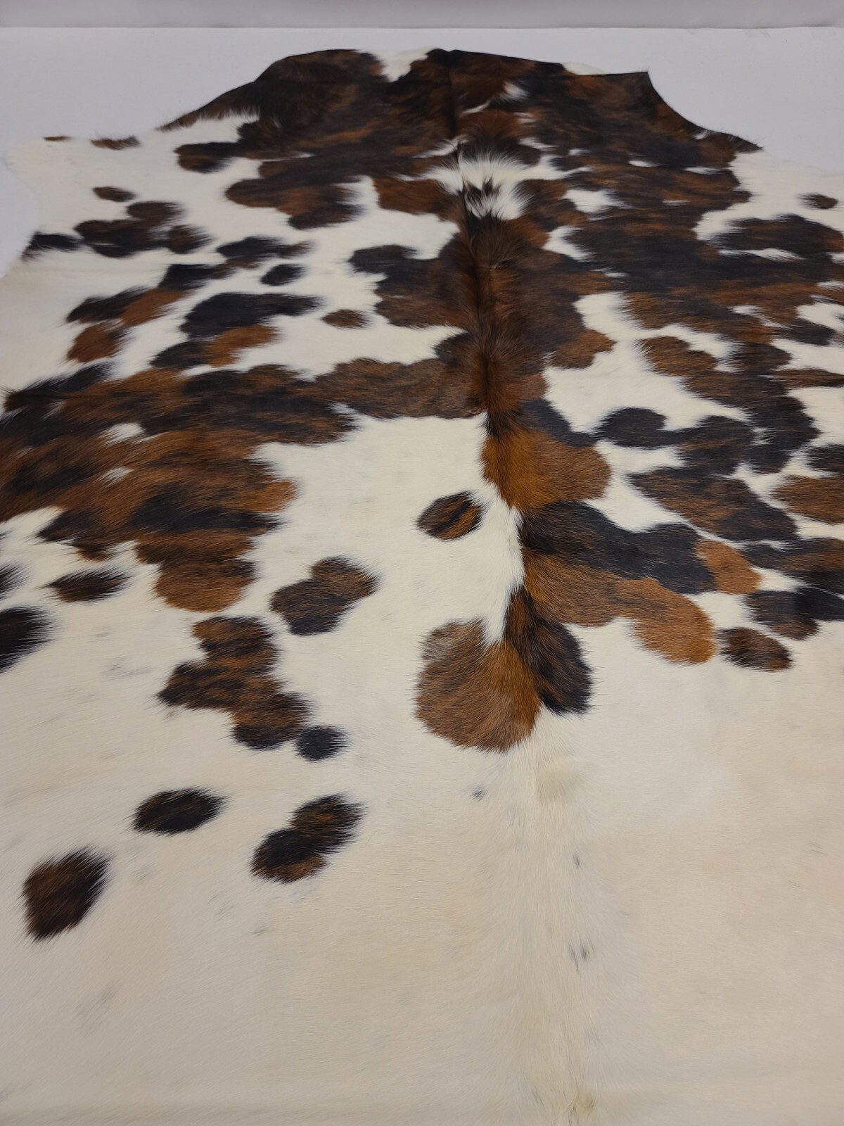 Colombian Natural Tricolor X Large Cowhide Rug 78″x80″