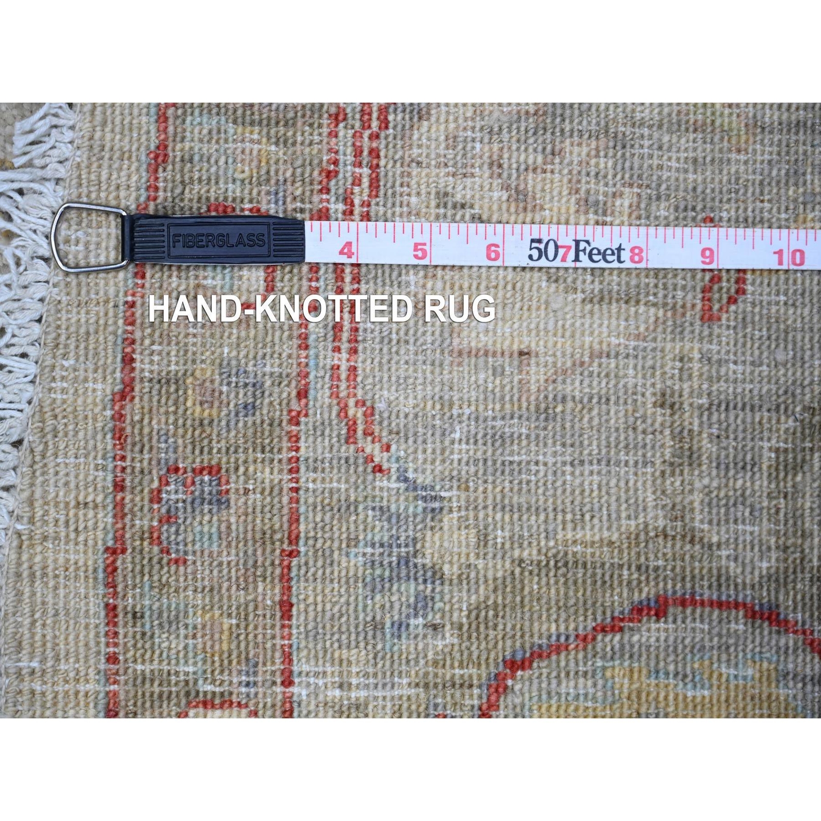 8′ x 8′ Ivory Ziegler Mahal Hand Knotted Pure Wool Round Oriental Rug R74596
