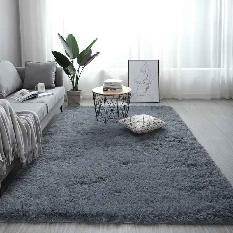 Fluffy solid color carpet