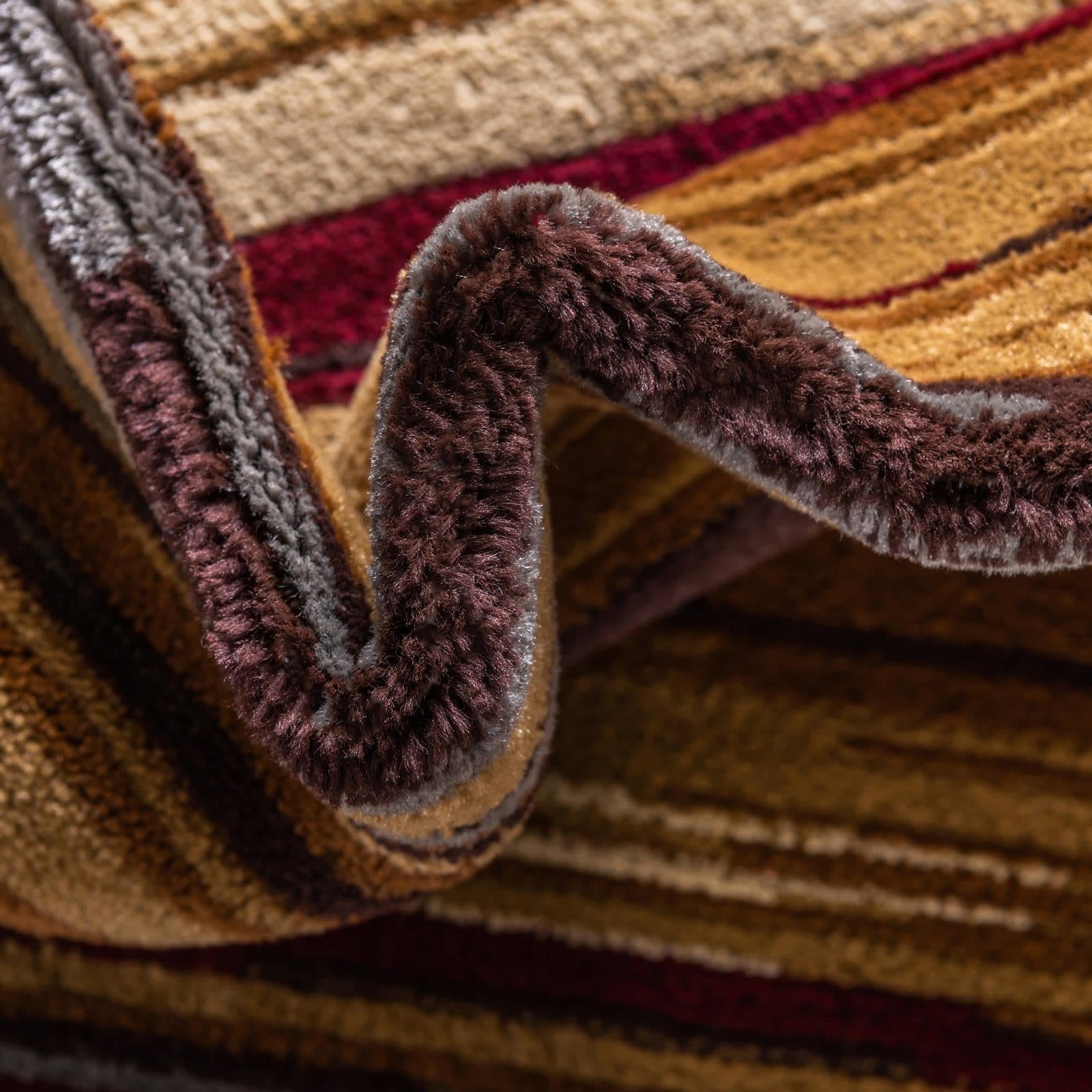 Barista Collection Area Rug – Icatu (5′ 1″ x 8′ Rectangle Beige/Brown)
