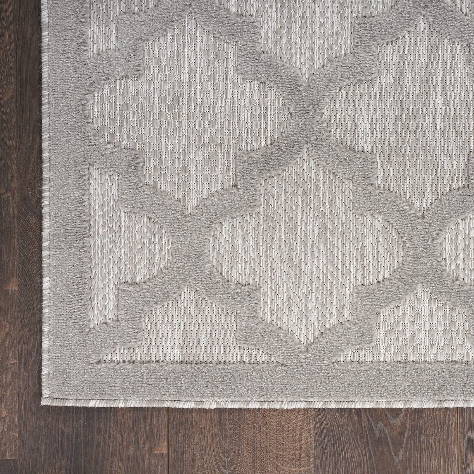 7×10 Silver Grey Indoor Outdoor Rug High Low Flatweave Easy Care Durable