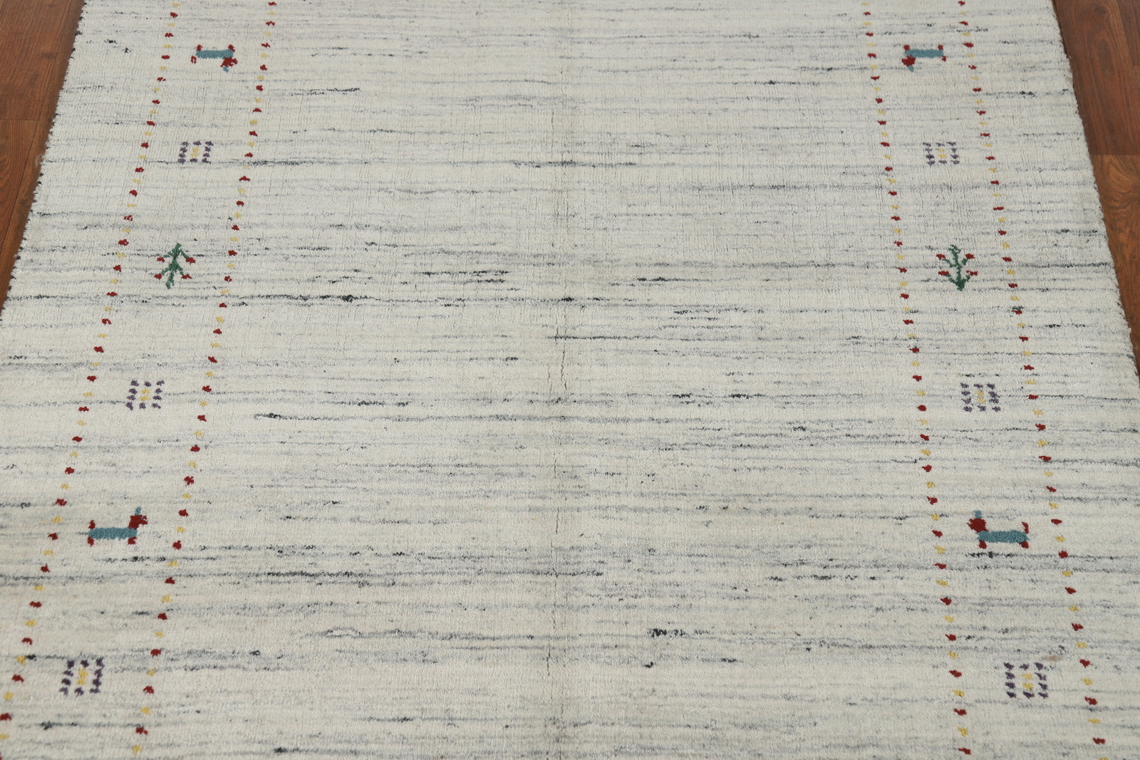 High-quality Ivory Hand-woven Wool Rug Durable Gabbeh Rug 4×6 ft