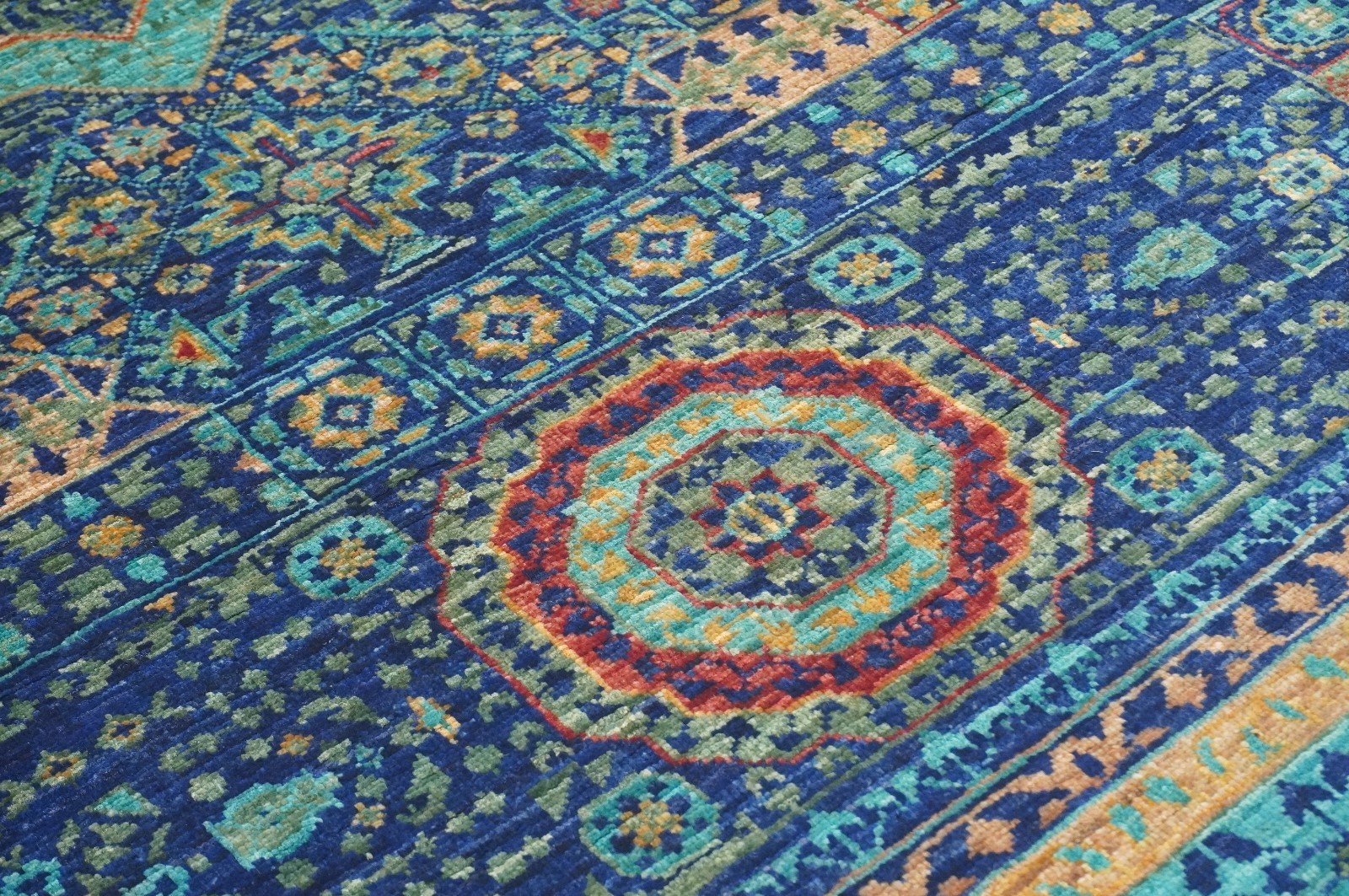 5×7 ft Blue Mamluk Afghan Hand Knotted Wool Medallion Rug