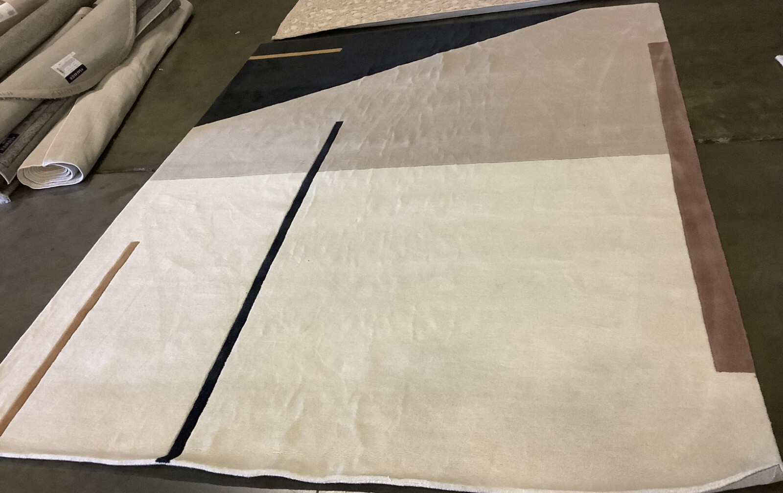 IVORY / BLACK 8′ X 10′ Flaw in Rug, Reduced Price 1172674023 FTV110A-8