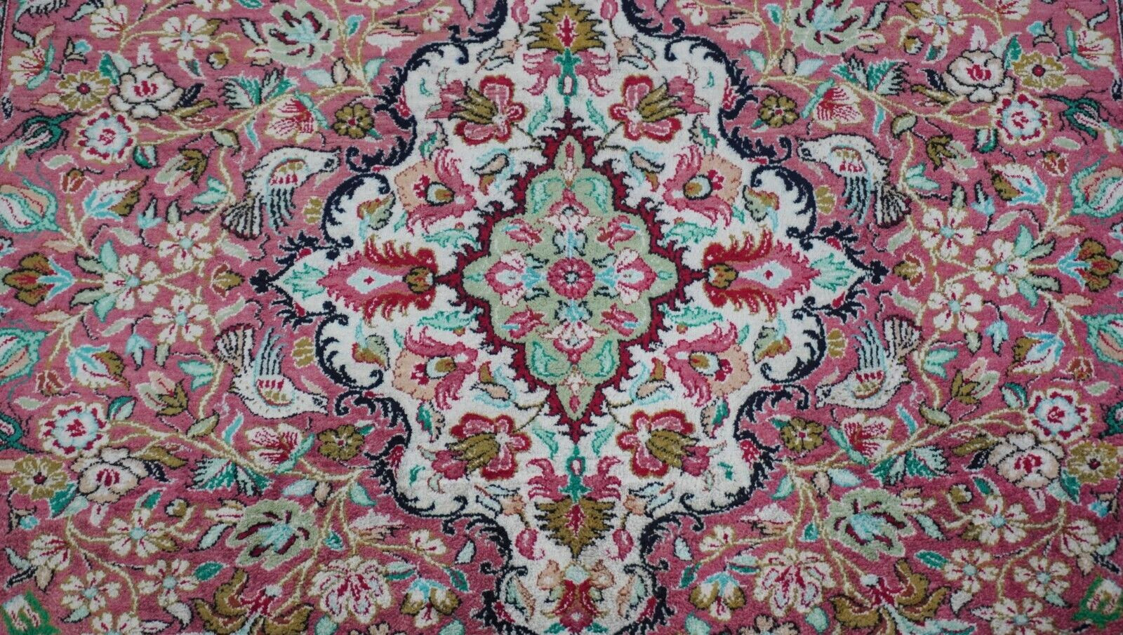 Stunning Pure Silk Hand Knotted Birds Flowers Oriental Rug 3’6″ x 5’3″ Excellent