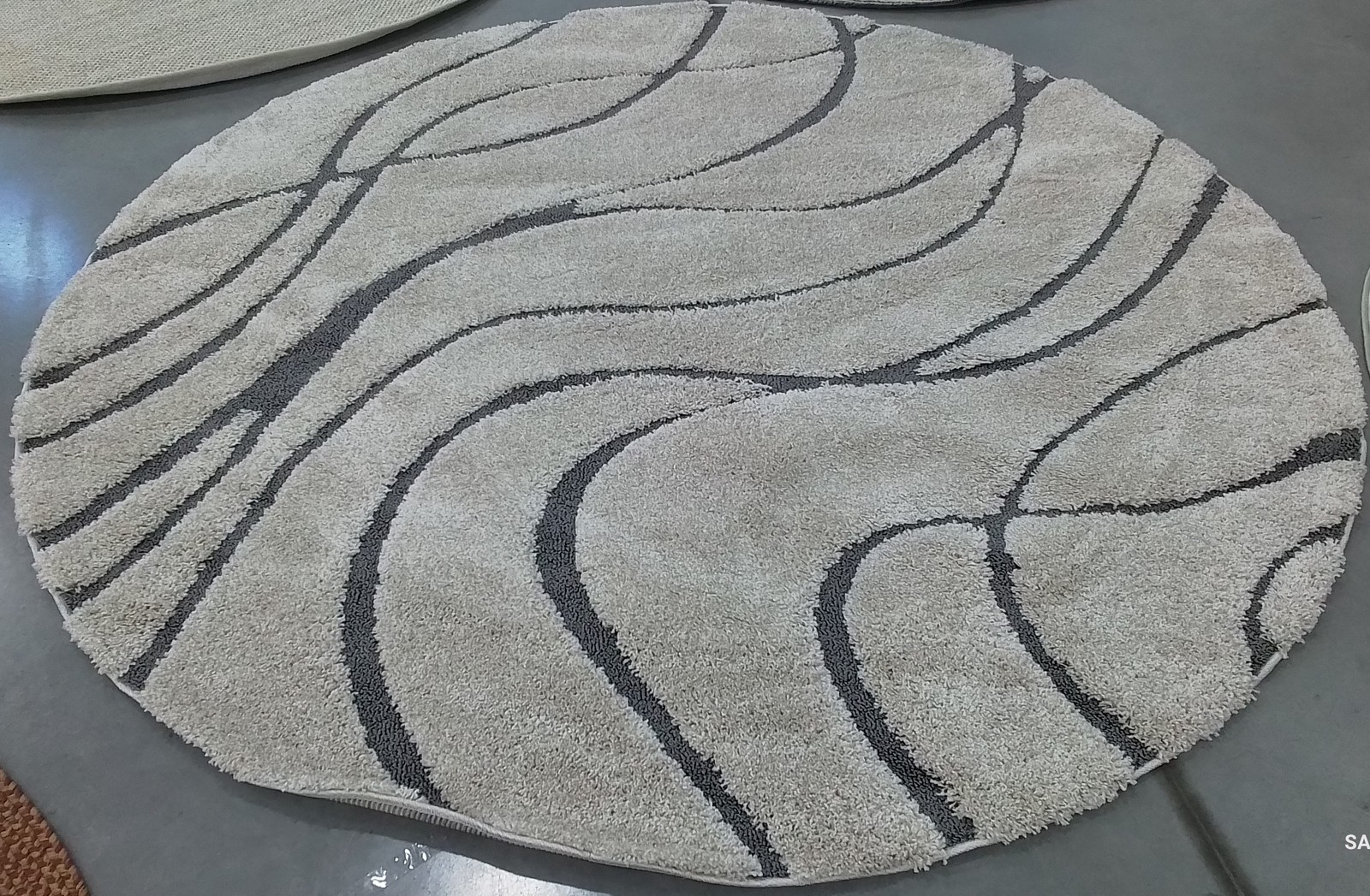CREAM / GREY 8′-0″ x 8′-0″ Back Stain Rug Reduced Price 1172805873 SG471-1180-8R
