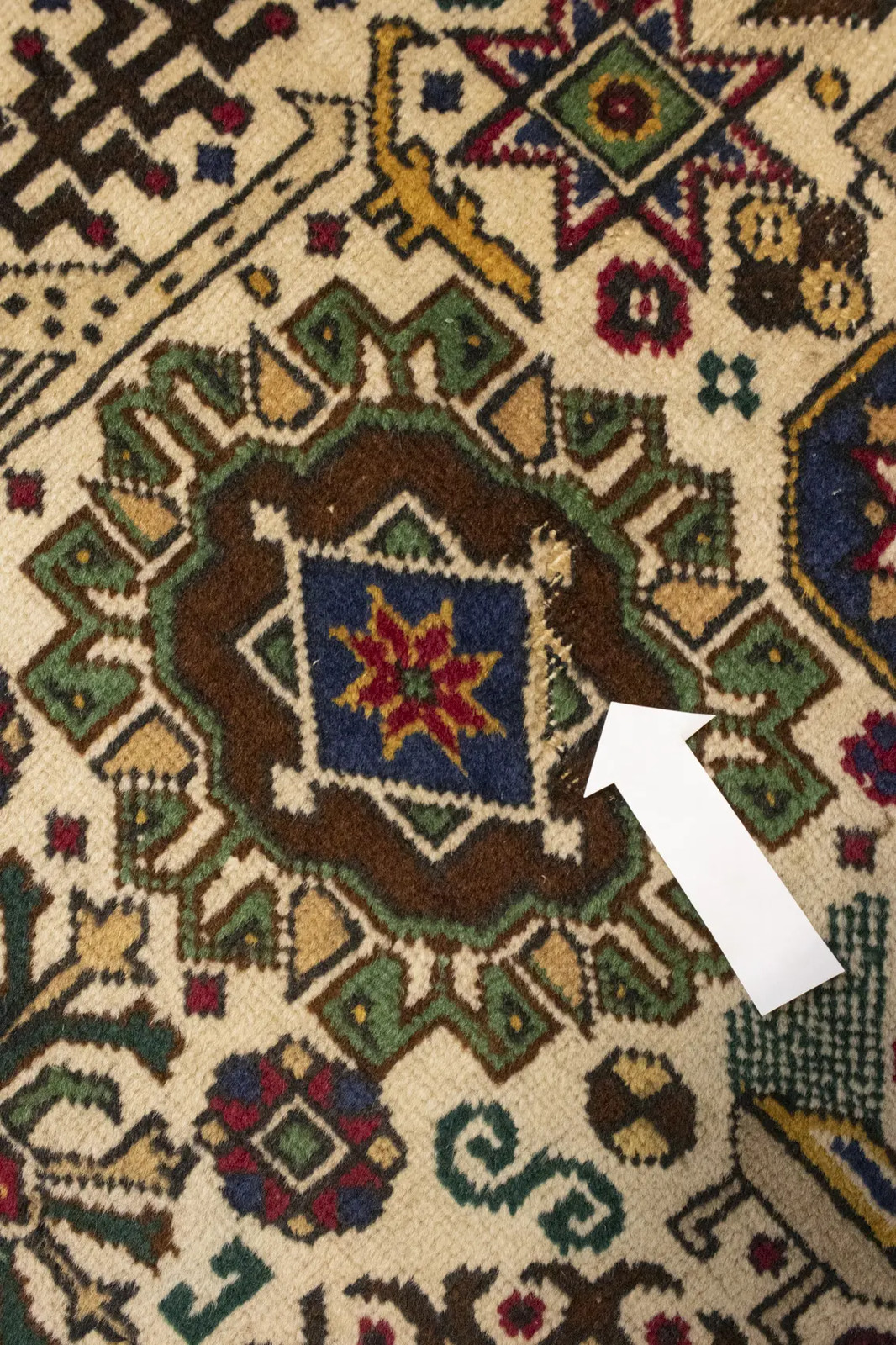 4’4X6’4 Antique Hand-Knotted Oriental Rug Cream Tribal Design Home Carpet