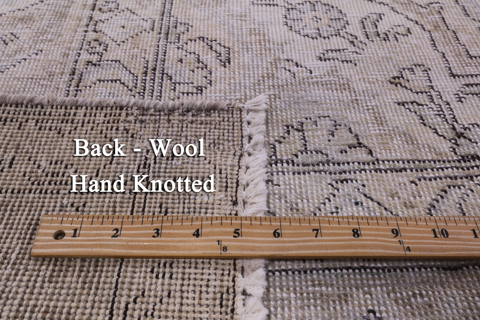 Handmade Vintage White Wash Rug 9′ 8″ X 12′ 3″ – Q18500