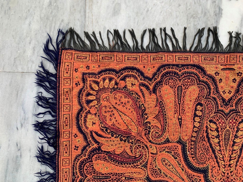 Vintage Paisley Shawl, 100 % Pure Woolen Scarf, Woolen shawl, Women Shawl 3×3 ft