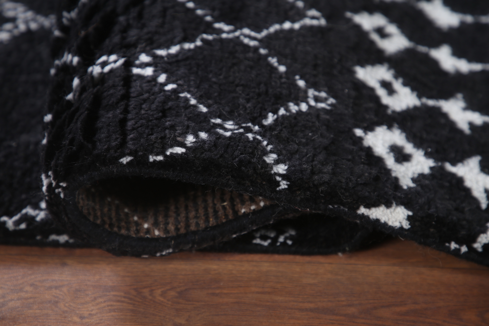 Luxury Hand-Knotted Contemporary Moroccan Wool Area Rugs Black 5×8 ft