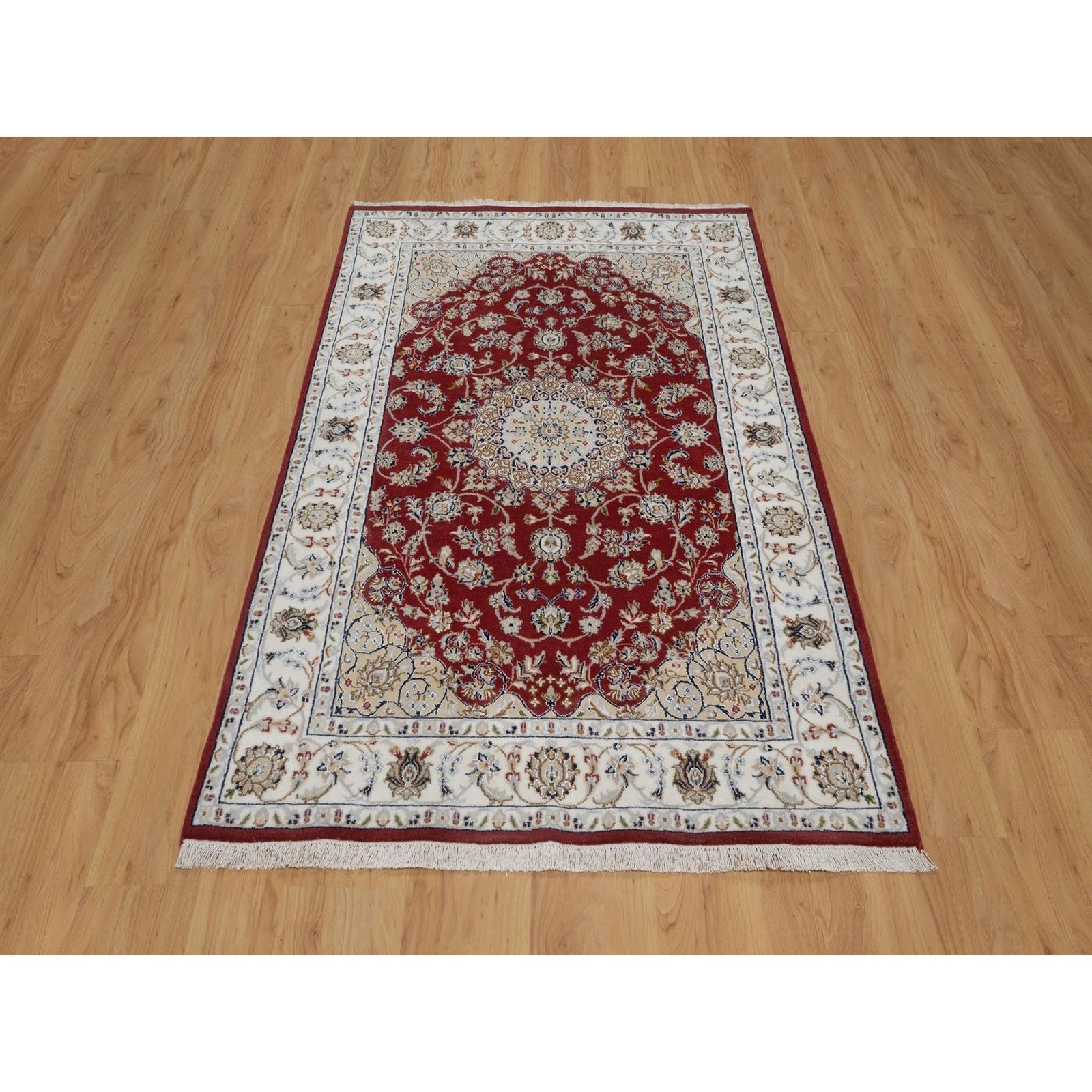 4’x6’1″ Red Nain Medallion Design Hand Knotted Wool and Silk 250 KPSI Rug R91530
