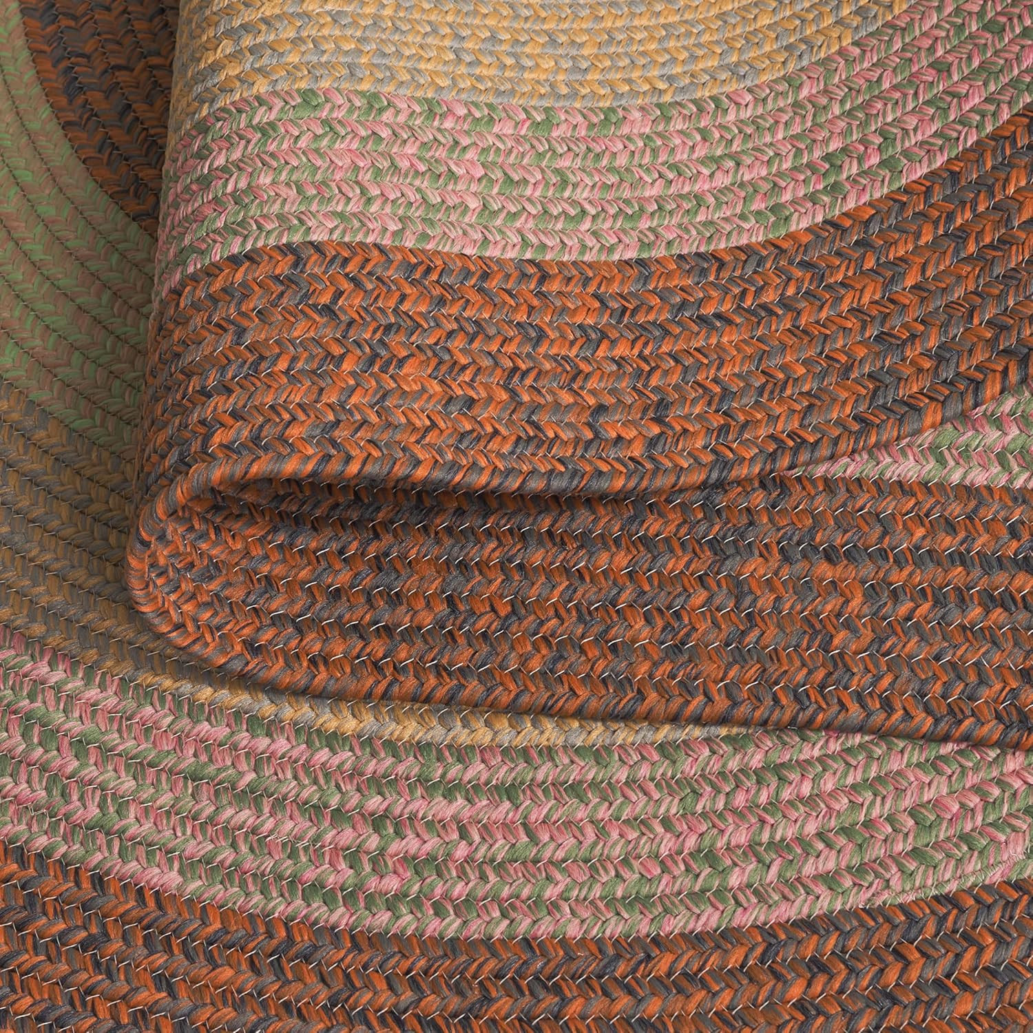 Washable Braided Outdoor Rug 8′ x 10′ Oval – Dark Brown & Light Green