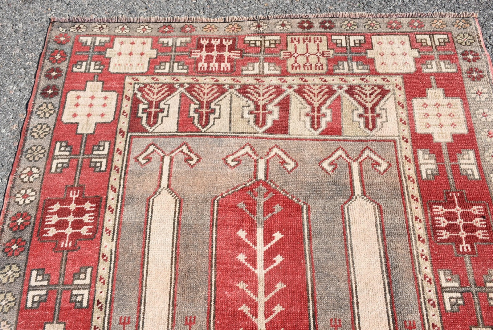 4,1×6,3 ft Vintage Rug, Turkish Area Rug, Red Gray Floral Wool Rug