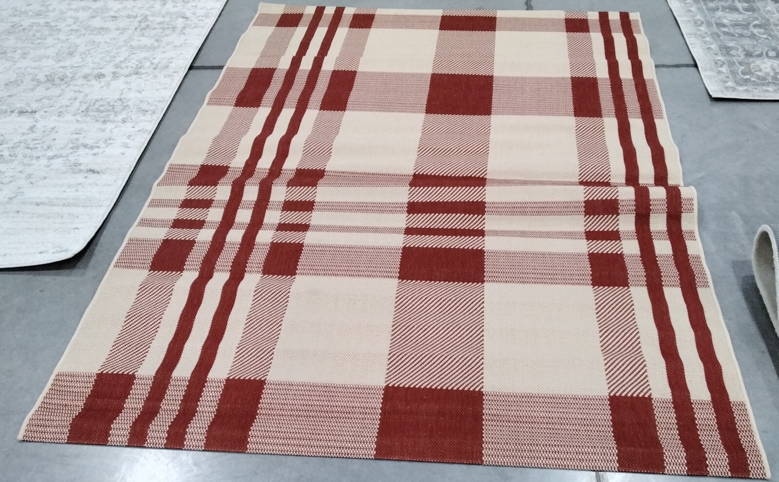RED / BONE 5′-3″ X 7′-7″ Back Stain Rug, Reduced Price 1172757155 CY6201-238-5
