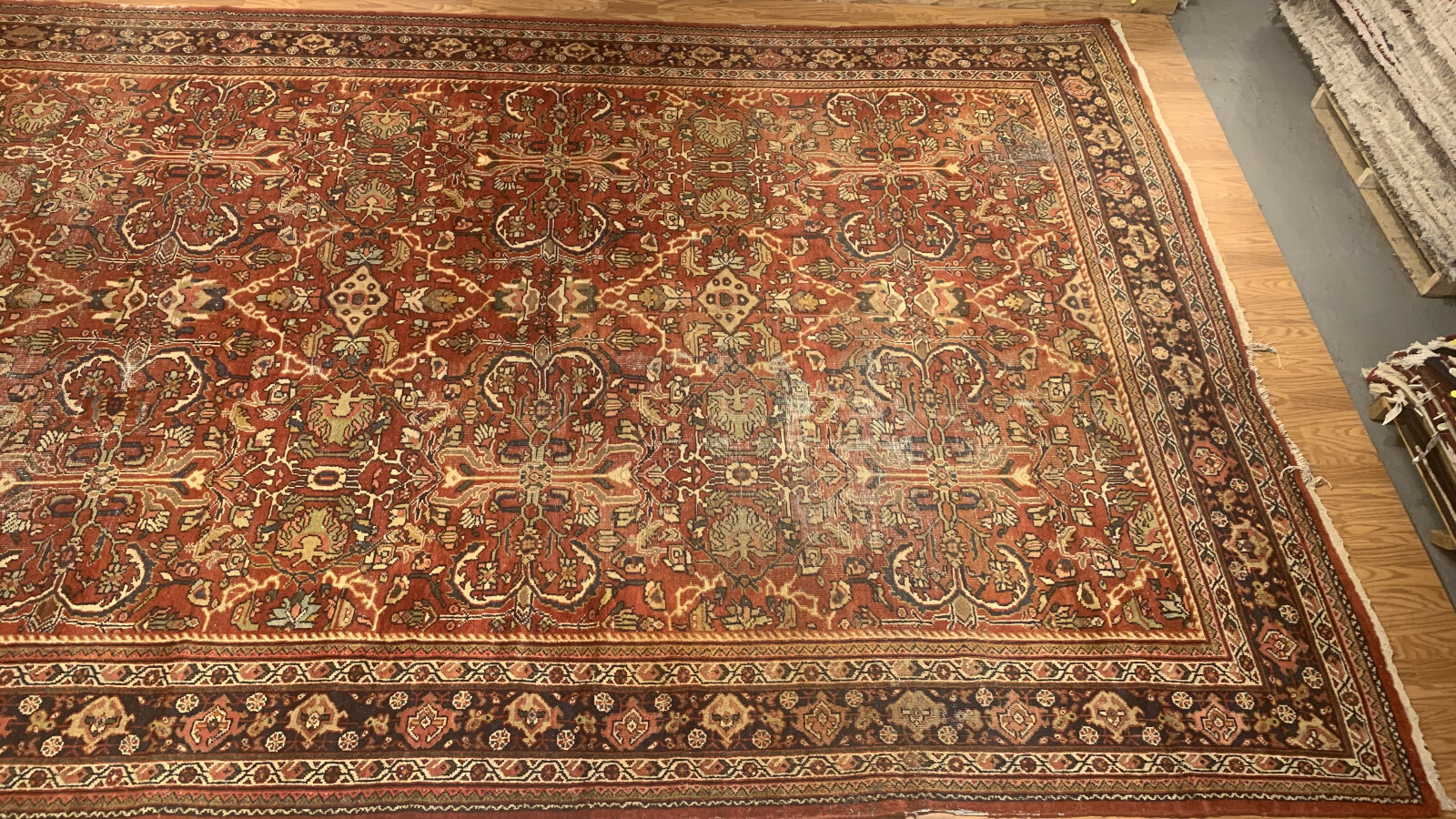 10.3 x 17.5 Antique Mahaal Hand Knotted 100% Wool Rug