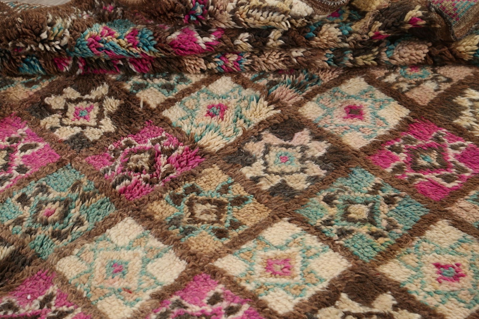 Luxury Hand-Knotted Vintage Moroccan Wool Rugs Checked 6×11 ft