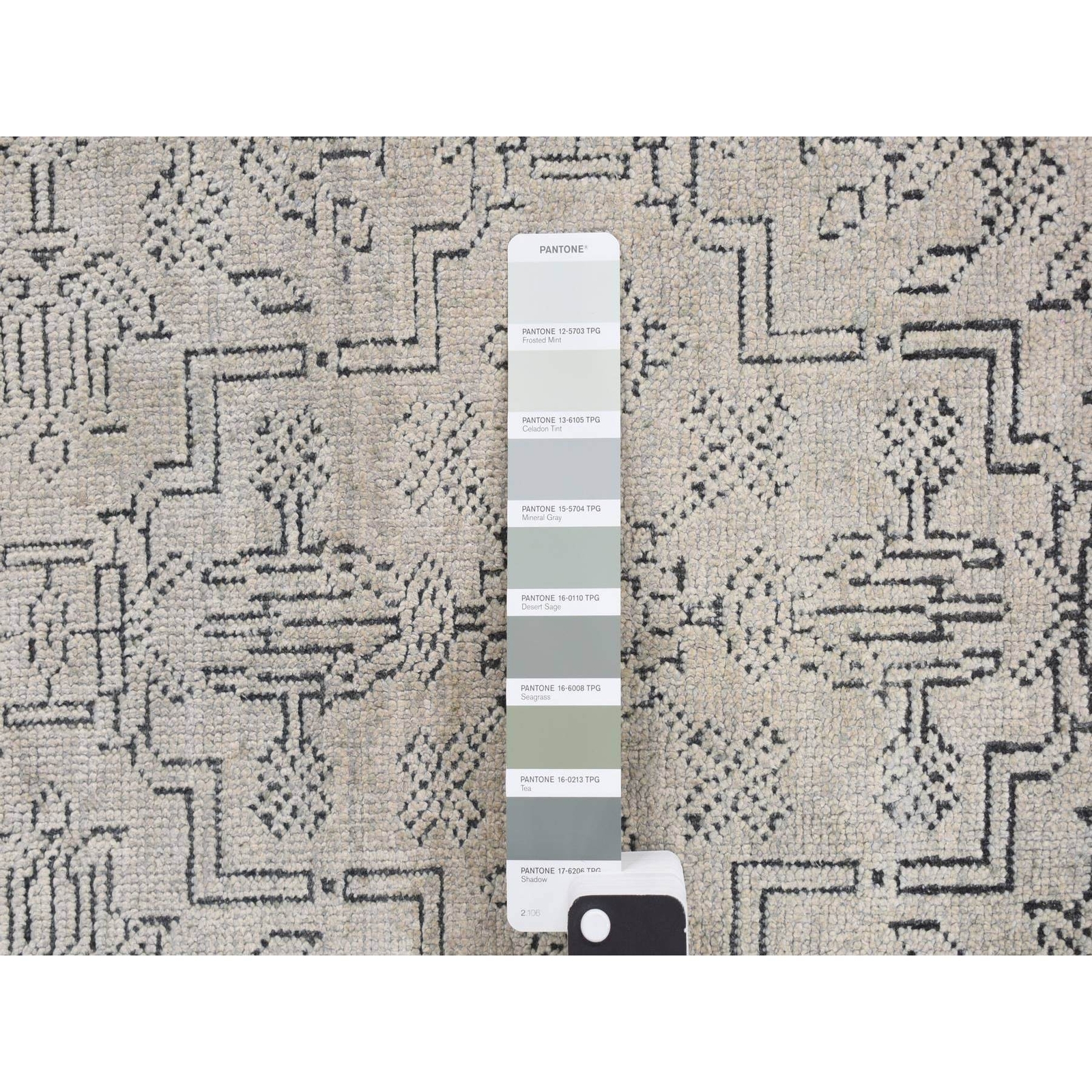 2’x2’1″ Gray Mughal Design Silk with Wool Hand Knotted Square Sample Rug R78029