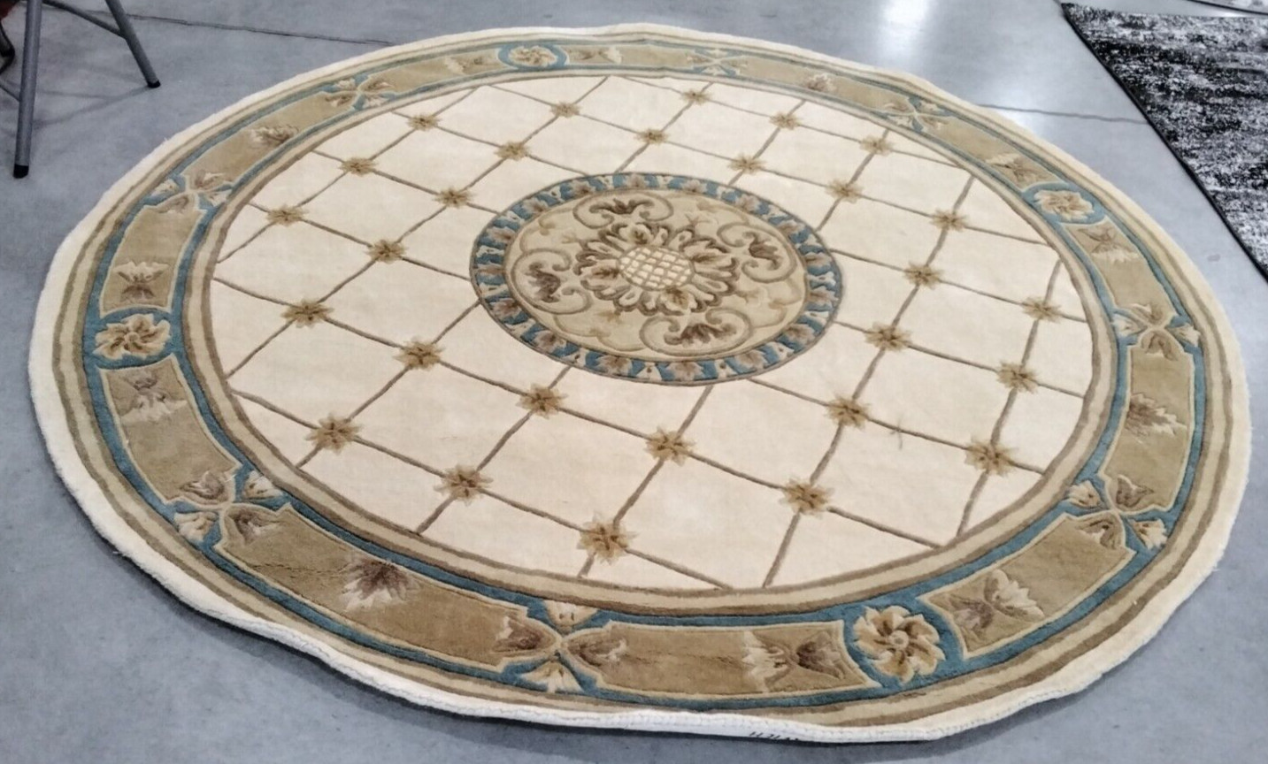 IVORY / CARAMEL 8′ X 8′ Round Back Stain Rug, Reduced Price 1172744823 NA523B-8R