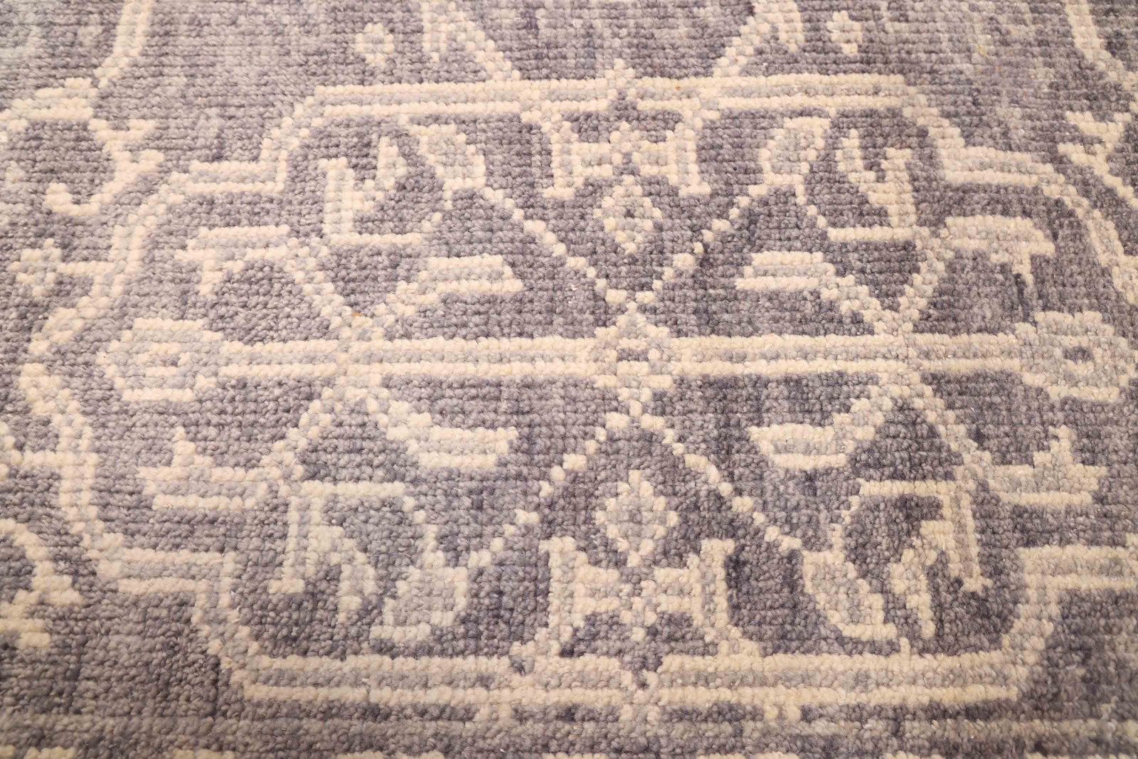 Vintage 7’2″ x 10’0″ Traditional Hand Knotted Vegetable Dye Wool Area Rug