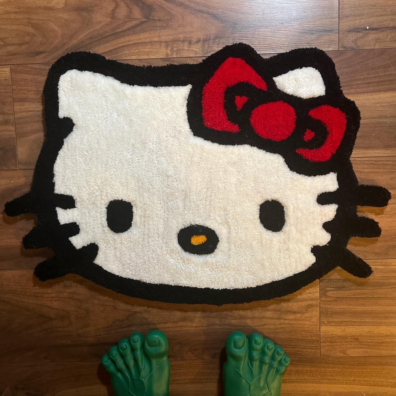HELLO KITTY Tuft Rug House Size 21×28 Inches NEW