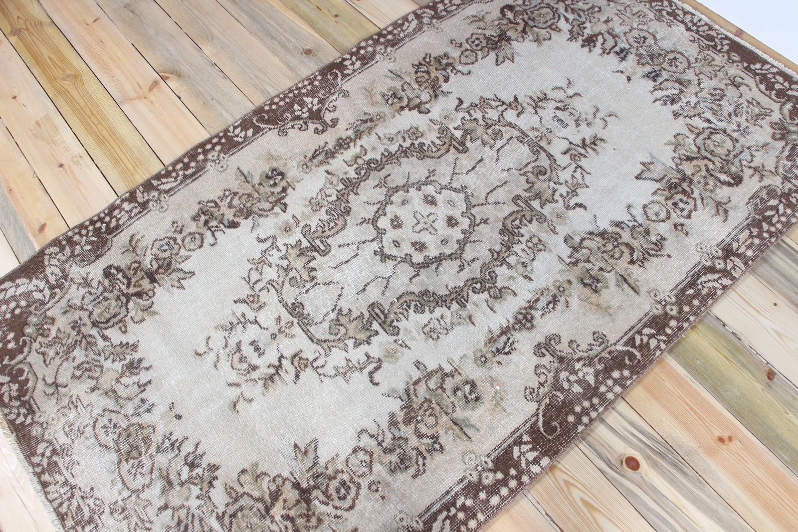 Vintage 3,8×6,7 ft Rug, Turkish Area Rug, Brown Floral Rug