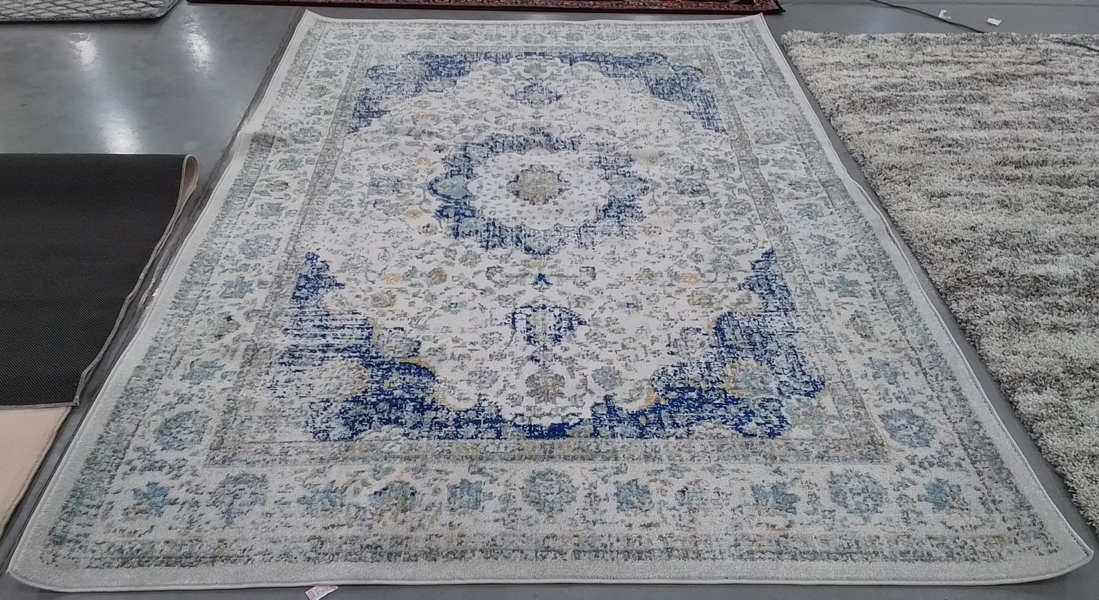 IVORY / BLUE 6′-7″ x 9′-0″ Flaw in Rug, Reduced Price 1172791867 EVK220C-6