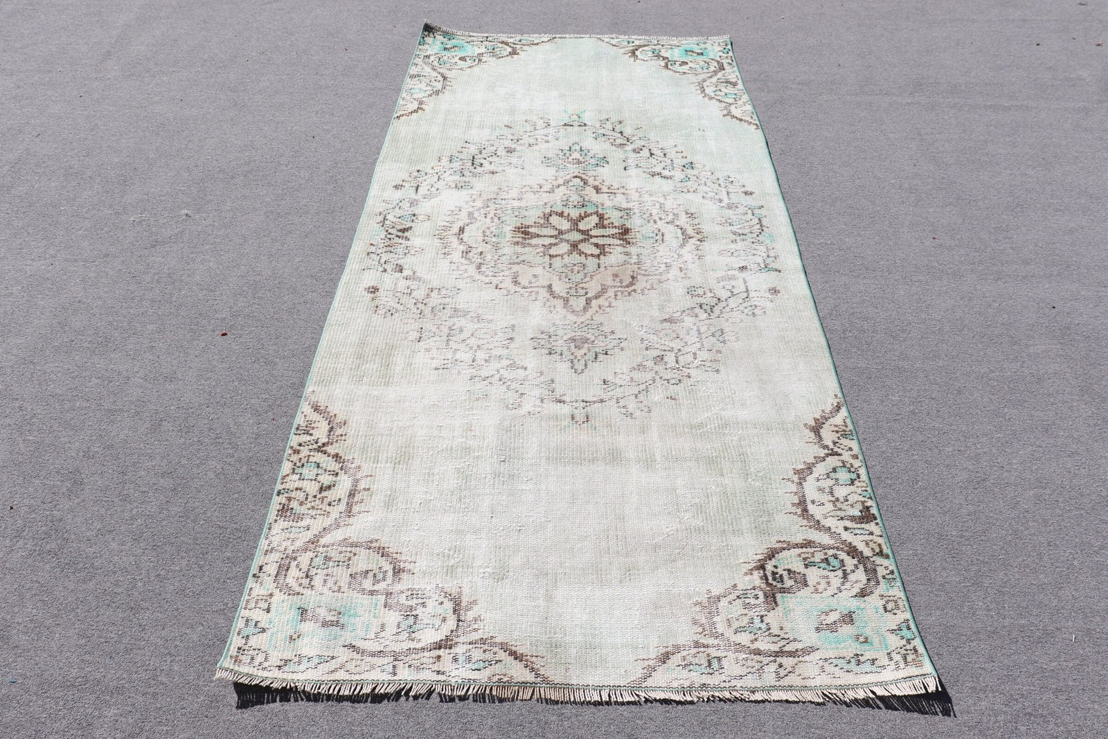 Vintage Turkish Rug 3,8×8 ft (117×245 cm), Rug Gray Wool Rug