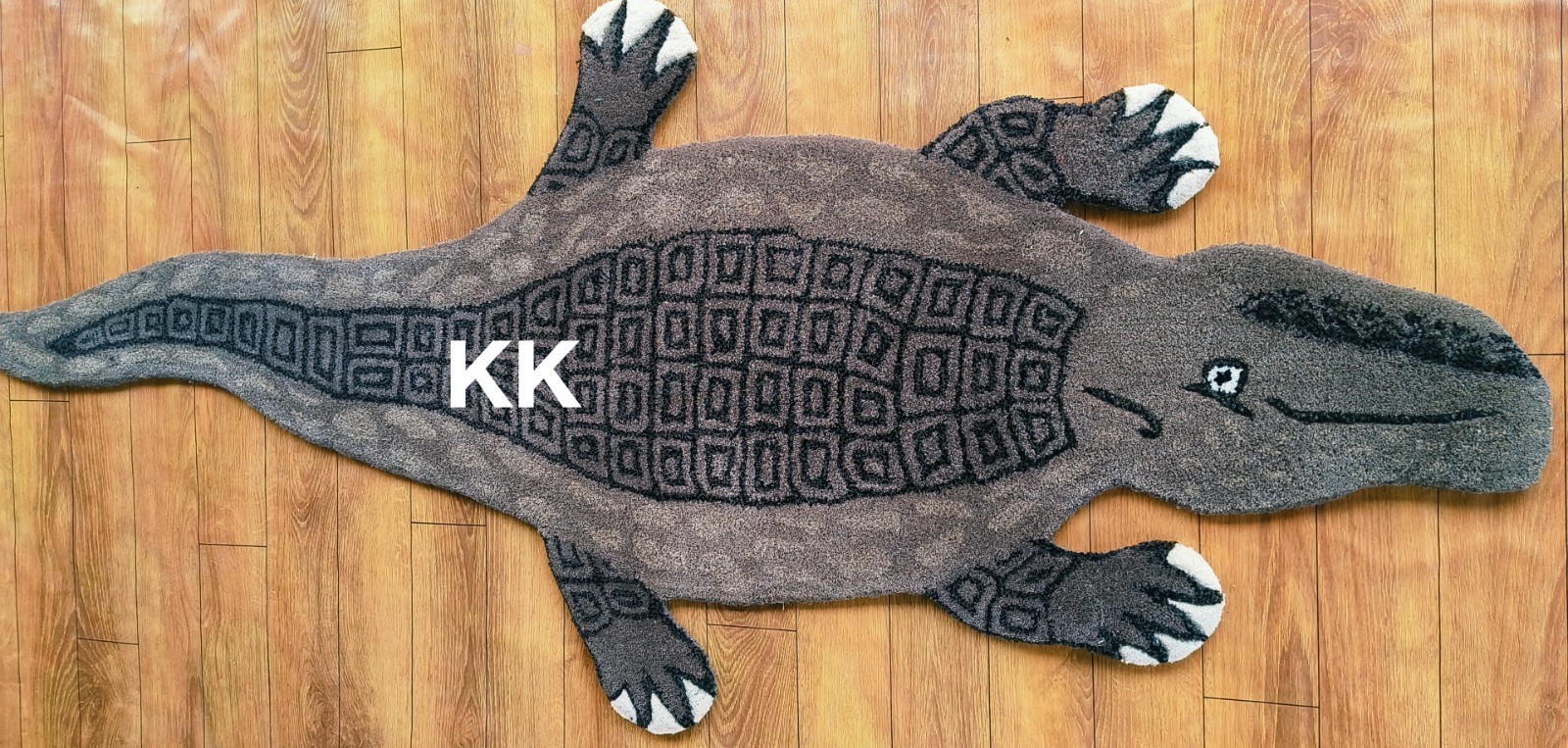 Crocodile Rugs Handmade 100% Woolen Hand Tufted For Home Decoration