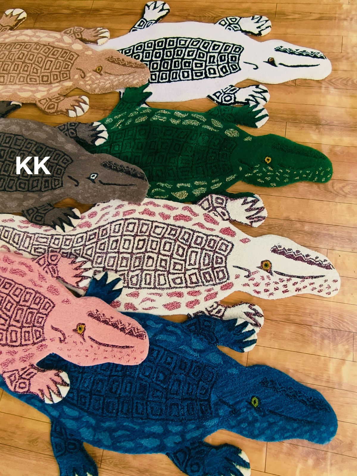 Crocodile Rugs Handmade 100% Woolen Hand Tufted For Home Decoration